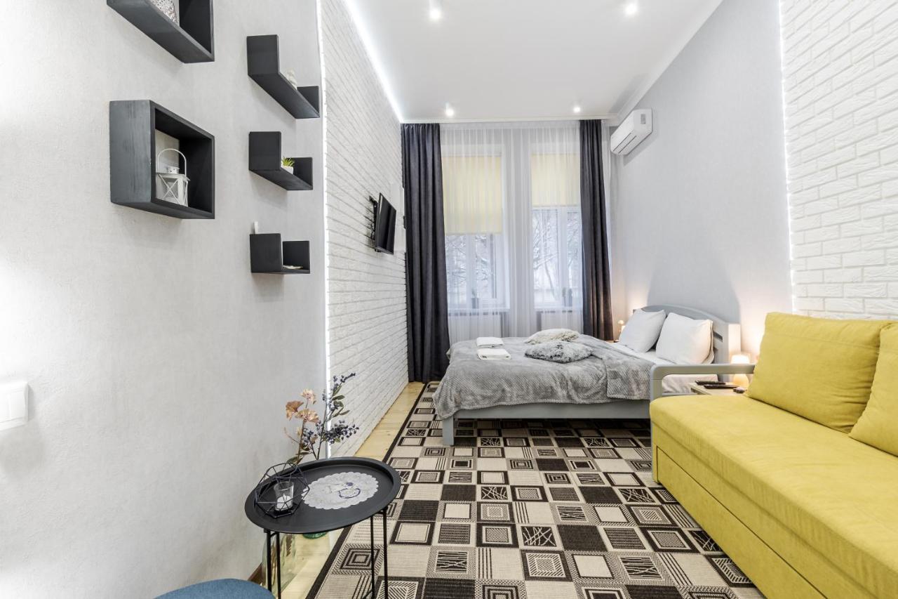 Chornovola Blue Apartment Lviv Exterior photo
